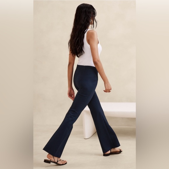 BANANA REPUBLIC FLARE EVERYWHERE PONTE PANT - Picture 7 of 11